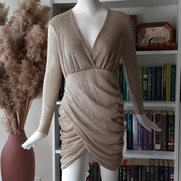 CLUB L gold shimmer cocktail dress P4952 - Picture 1 of 11